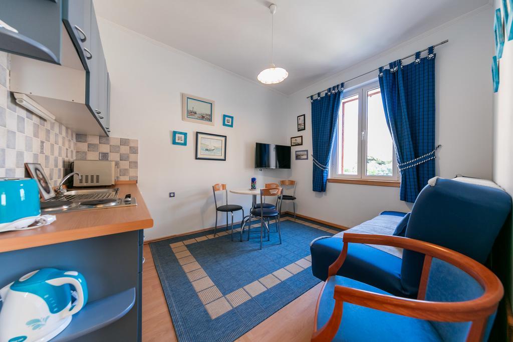 Apartments Kastelani 코미자 외부 사진