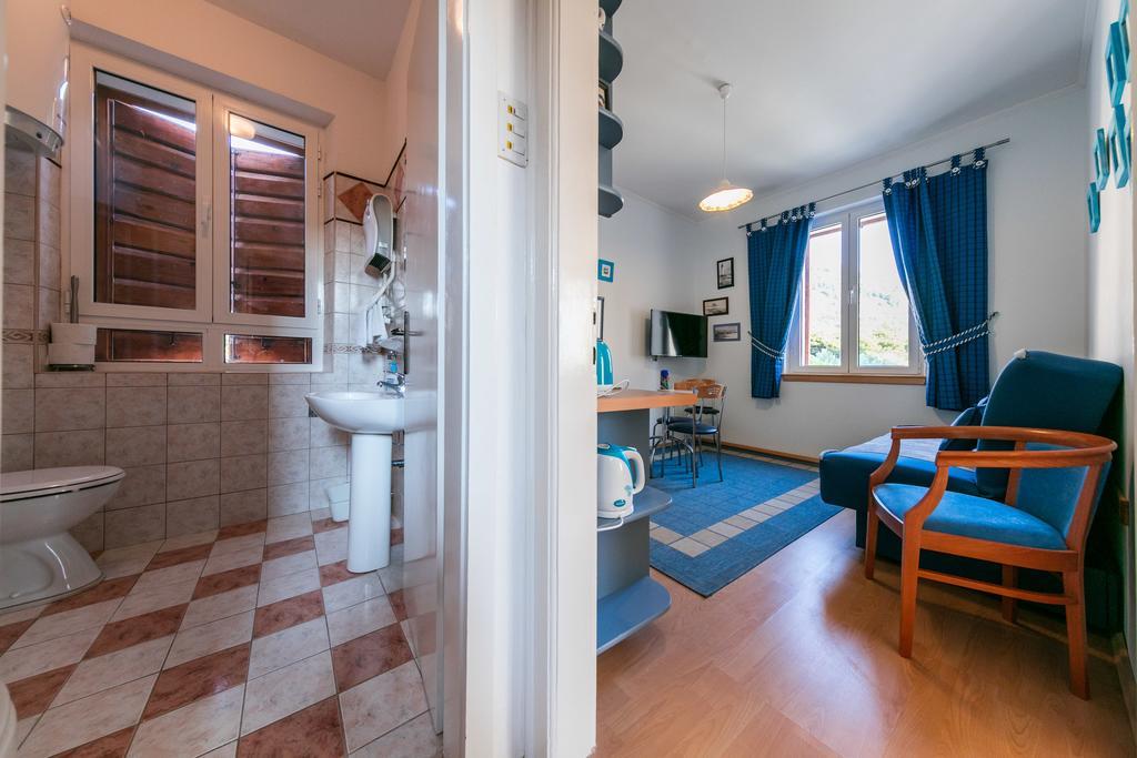 Apartments Kastelani 코미자 외부 사진