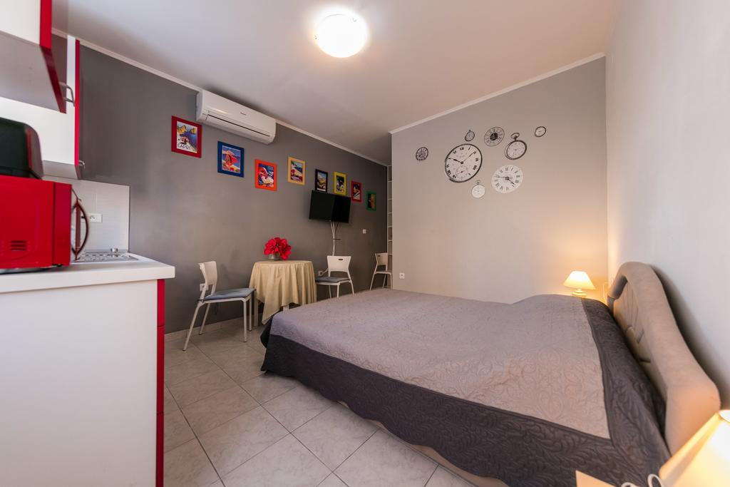 Apartments Kastelani 코미자 외부 사진