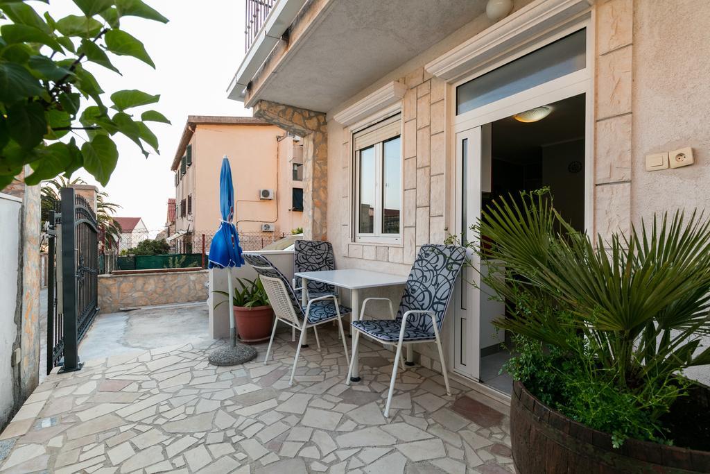 Apartments Kastelani 코미자 외부 사진