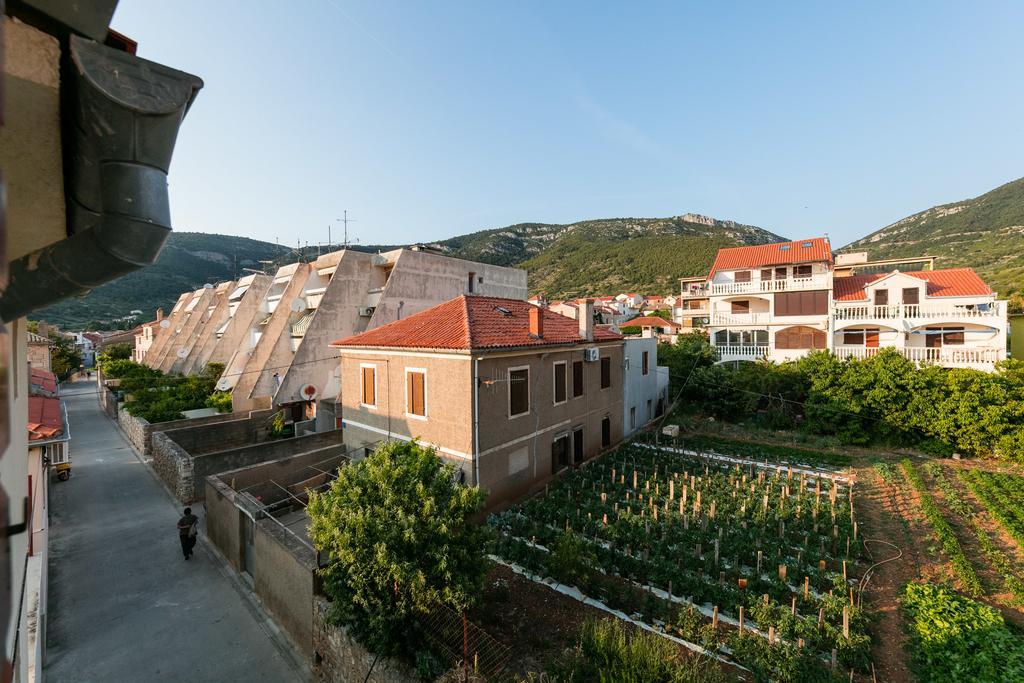 Apartments Kastelani 코미자 외부 사진